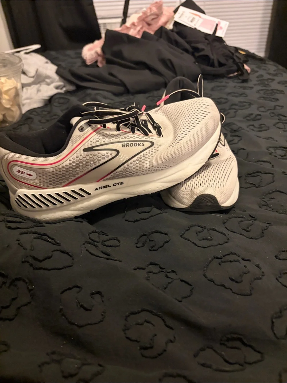Brooks Women's Ariel GTS Running Shoes in White and Pink
